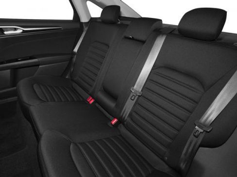 Used 2016 Ford Fusion SE image 13