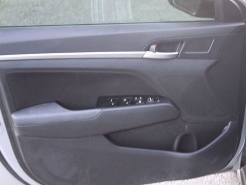 Used 2020 Hyundai Elantra SEL w/ Cargo Package (C1) image 16