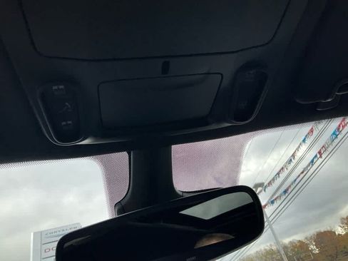 New 2026 Chrysler Pacifica Select AWD/4WD image 13