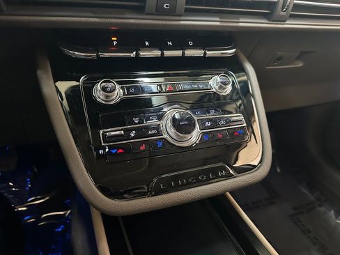 Used 2021 Lincoln Corsair Reserve image 28