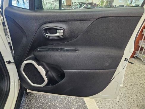 Used 2020 Jeep Renegade Sport AWD/4WD image 28