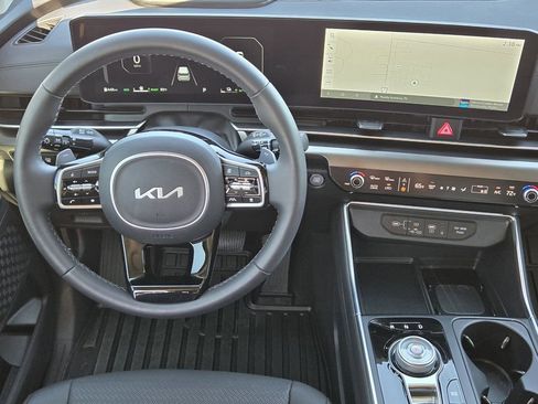 Certified 2026 Kia Carnival SX Prestige image 26