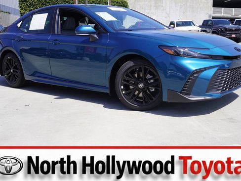 Used 2026 Toyota Camry SE image 1