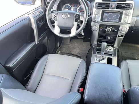 Used 2017 Toyota 4Runner SR5 Premium image 28