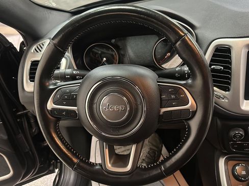 Used 2021 Jeep Compass Latitude AWD/4WD image 19