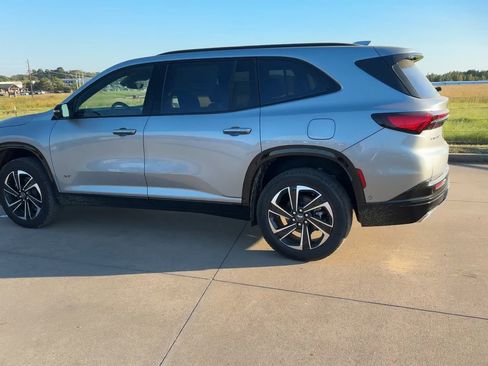 New 2026 Buick Enclave Sport Touring w/ Super Cruise Package image 6