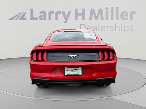 Used 2020 Ford Mustang Premium RWD image 4