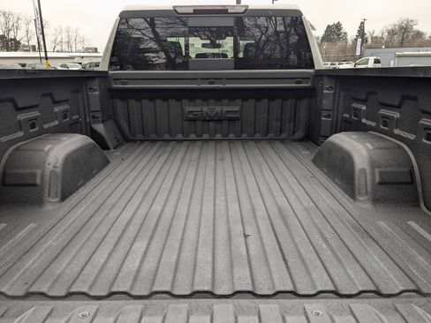 Used 2022 GMC Sierra 1500 Elevation w/ Preferred Package image 33