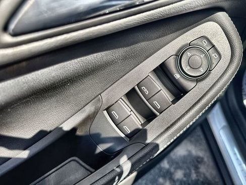 Used 2022 Buick Encore GX Select image 22