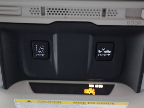 Used 2021 Subaru Forester AWD/4WD image 32