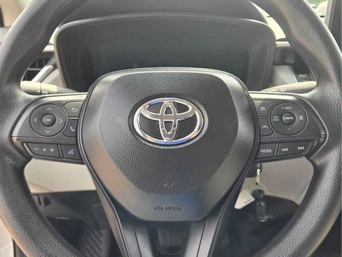 Used 2026 Toyota Corolla Cross L FWD image 25