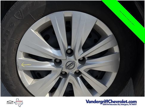 Used 2025 Nissan Sentra S FWD image 9