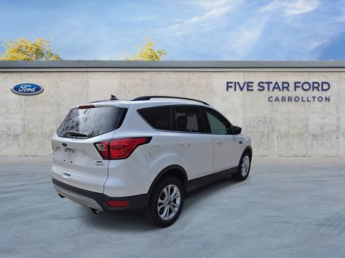 Certified 2019 Ford Escape SEL image 8