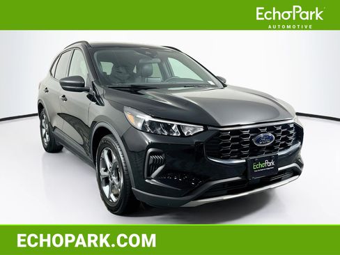 Used 2025 Ford Escape ST-Line FWD image 1