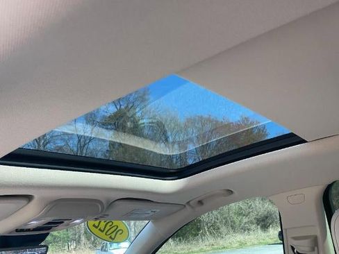 Certified 2022 Buick Envision Avenir w/ Technology Package II image 25