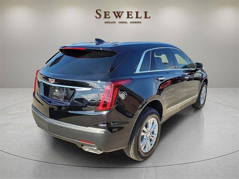 New 2025 Cadillac XT5 Luxury w/ LPO, Floor Liner Package image 5