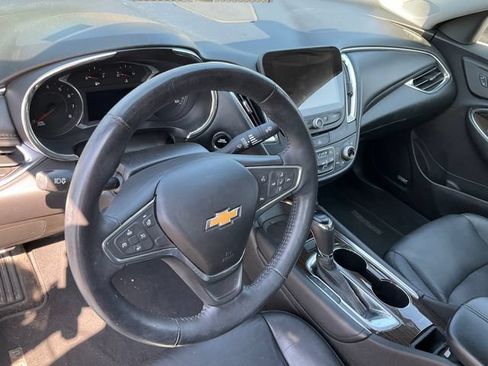 Used 2016 Chevrolet Malibu Premier FWD image 13