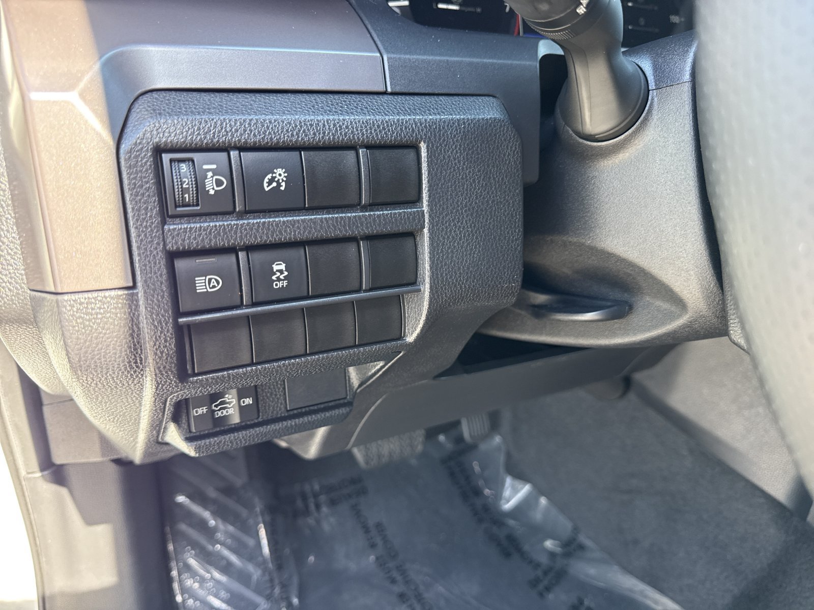 Used 2025 Toyota Tacoma TRD Off-Road AWD/4WD image 34