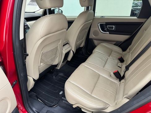 Used 2019 Land Rover Discovery Sport HSE AWD/4WD image 13