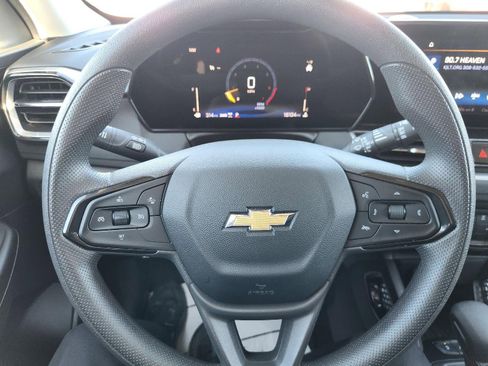 Used 2025 Chevrolet TrailBlazer LT image 9