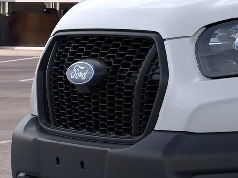 New 2026 Ford Transit 250 148 Medium Roof RWD image 38