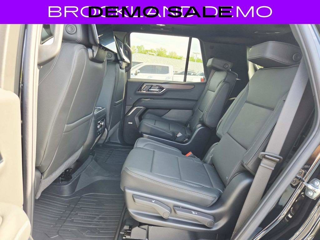 New 2026 GMC Yukon Denali w/ Denali Reserve Package AWD/4WD image 13