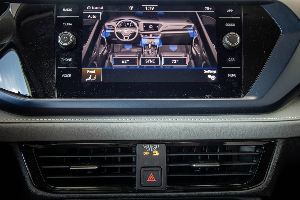 Certified 2024 Volkswagen Taos SE AWD/4WD image 43