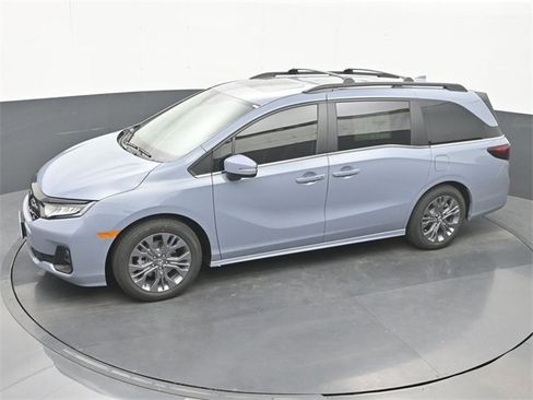 Used 2025 Honda Odyssey Touring image 20