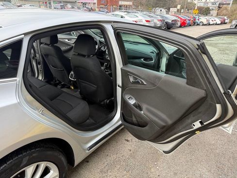 Used 2016 Chevrolet Malibu LT image 13