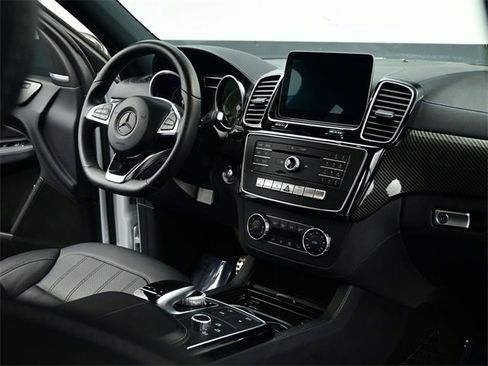 Used 2017 Mercedes-Benz GLE 43 AMG 4MATIC image 40