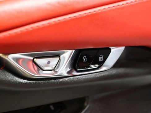 Used 2024 Chevrolet Corvette Stingray Premium Conv w/ Z51 Performance Package image 38