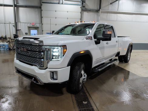 Used 2020 GMC Sierra 3500 Denali image 6