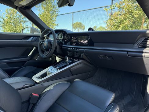 Certified 2022 Porsche 911 Targa 4S image 26