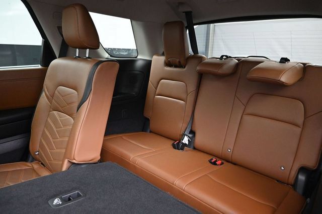 Used 2024 Nissan Pathfinder Platinum w/ Cargo Package AWD/4WD image 24