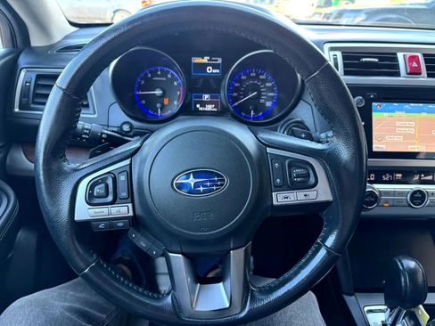 Used 2017 Subaru Outback 3.6R Limited image 17