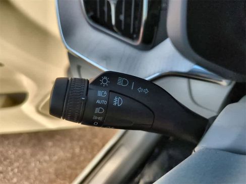 New 2026 Volvo XC60 B5 Ultra w/ Protection Package Premier image 19