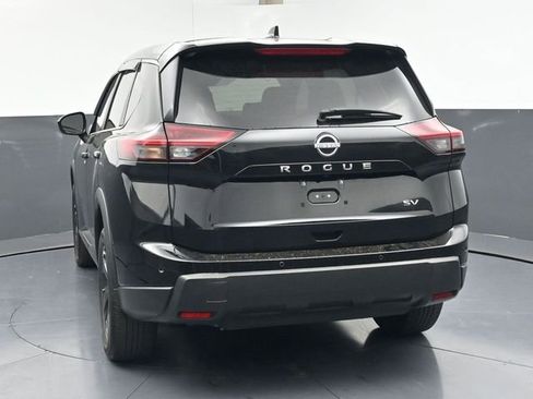 Used 2024 Nissan Rogue SV image 34