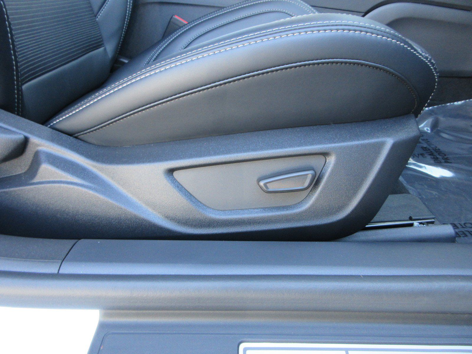 Used 2025 Ford Mustang GT Premium RWD image 23
