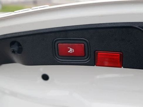 Certified 2021 Mercedes-Benz C 300 4MATIC Cabriolet image 12