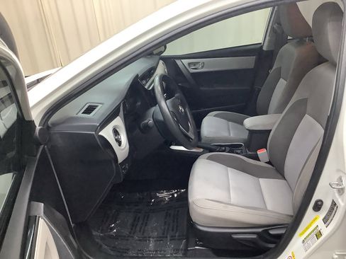 Used 2019 Toyota Corolla LE image 15