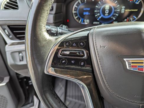 Used 2020 Cadillac Escalade Platinum AWD/4WD image 17