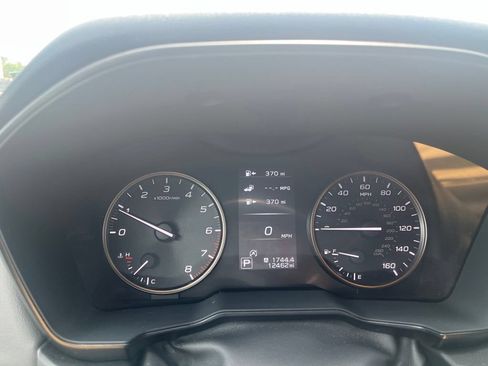 Used 2025 Subaru Outback Wilderness w/ Wilderness Package AWD/4WD image 13