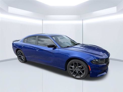 Used 2021 Dodge Charger SXT w/ Blacktop Package RWD image 2