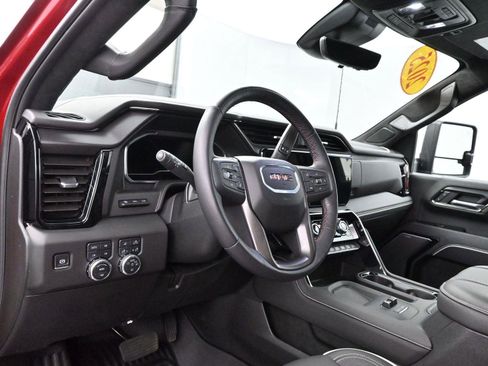 Used 2025 GMC Sierra 2500 AT4X image 16