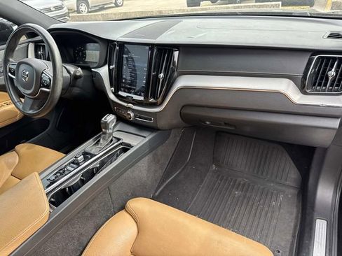 Used 2019 Volvo XC60 T5 Inscription w/ Protection Package Premier image 17