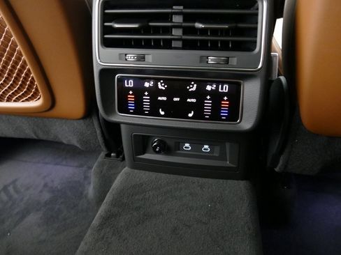 New 2026 Audi Q8 Premium Plus image 27