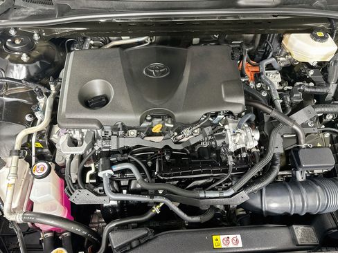 Used 2025 Toyota Camry LE FWD image 33
