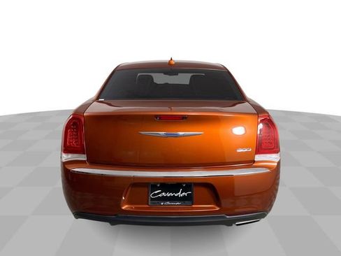 Used 2021 Chrysler 300 Touring RWD image 7