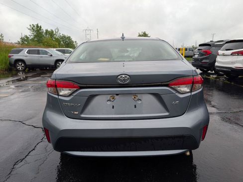 Used 2022 Toyota Corolla LE FWD image 6