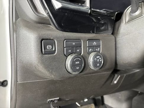 Used 2025 Chevrolet Silverado 2500 LT w/ Convenience Package AWD/4WD image 8